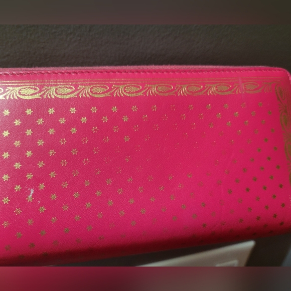 GUCCI- Guccy + Sega collab continental zip around beautiful bright pink wallet. - Picture 11 of 16
